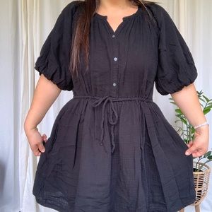 Old navy Black dress w/ oversize sleeves